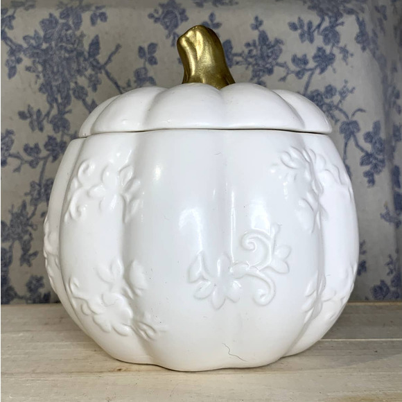 1800 Flowers Floral Pumpkin Lidded Container - Picture 3 of 7